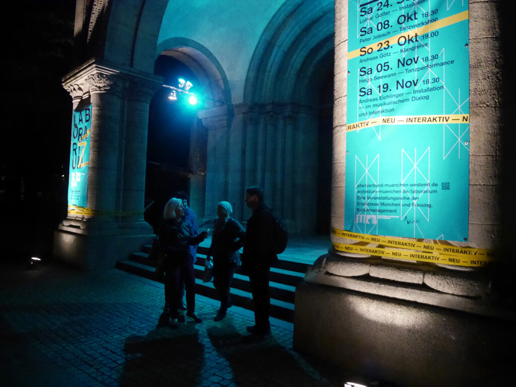 Bild, Laborarium, Lichtinstallation, Kirchenportal St. Rupert